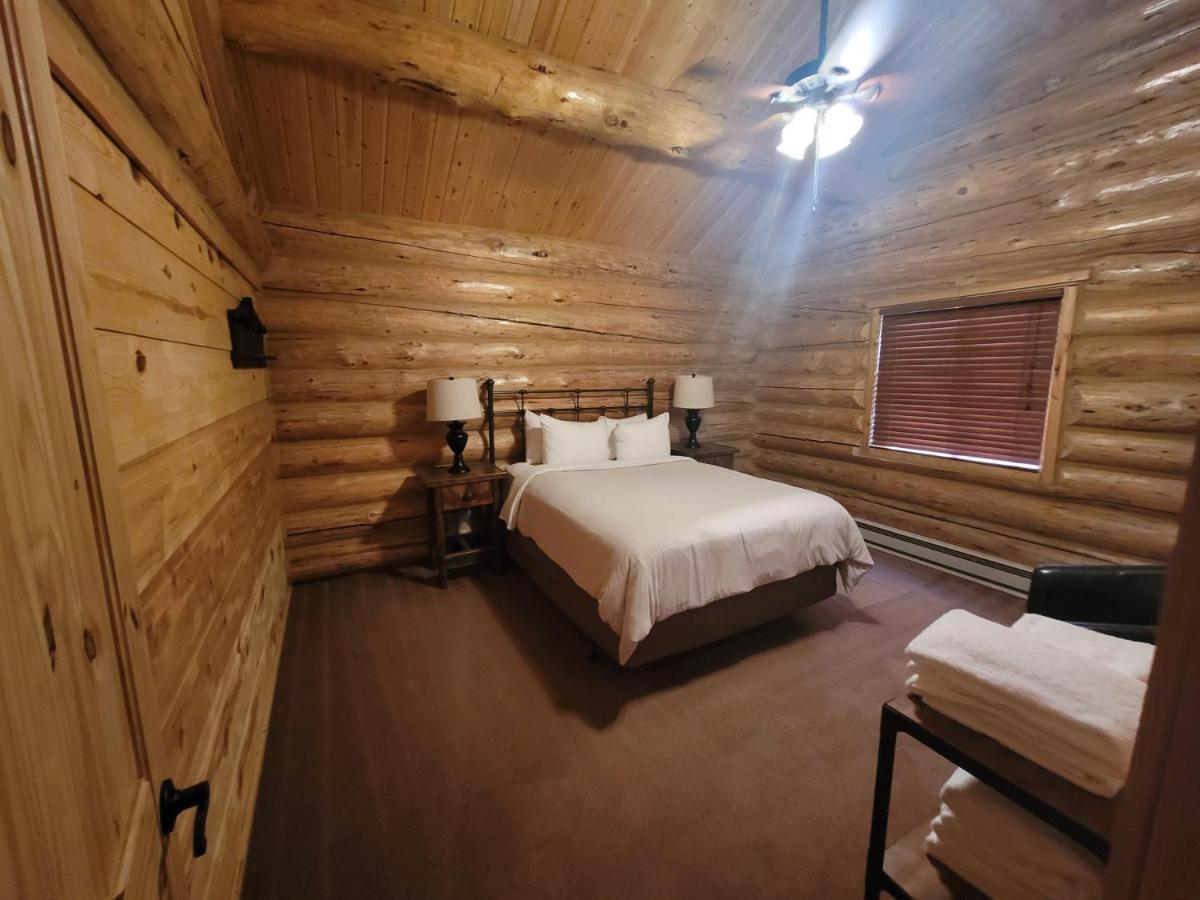 Roosevelt Hotel - Yellowstone ガーディナー エクステリア 写真